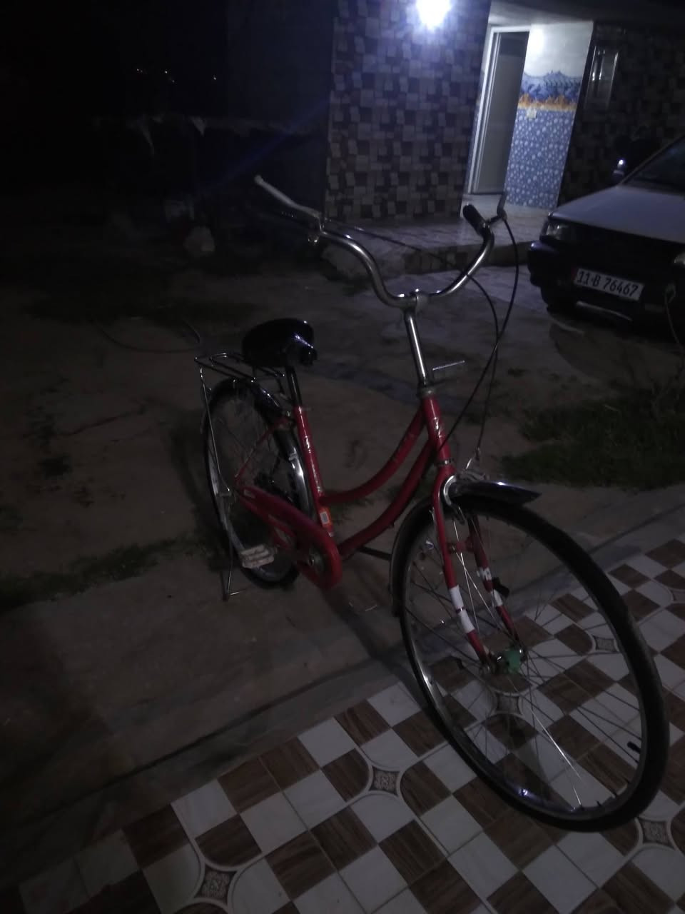 السلام عليكم يوجد بايسكل للبيع حجم سته وعشرين لون احمر المكان واسط قضاء الزبيديه السعر 70وبي مجال الرقم***********
