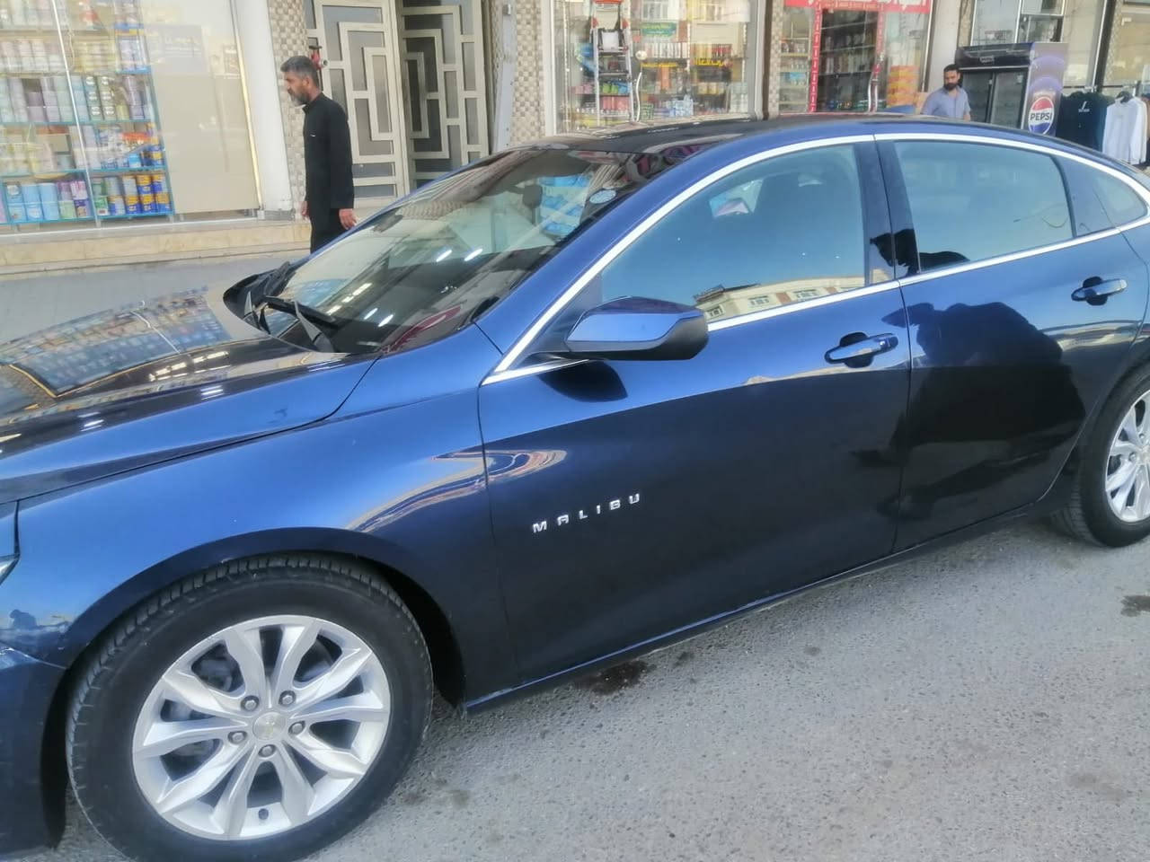 لسلام عليكم اقره المنشور للأخير ماليبو LT للبيع فقط 2020

للإستفسار الاتصال على الأرقام او خاص
نظام البيع //للبيع بالنقد 
المكان       // سياره موجوده كربلاء الحر
نوع.           //شوفرليت ماليبو 
موديل.        //2020
حجم محرك. //مكينه 1500 توربو
السعر            // 108 ورقه
العداد            // 120 الف كيلو متر
الهزة              // لشهر 11/2026
سنويه             // 2027
رقم اربيل الجديد // تحويل او وكاله بشرط المكاتبه مع المالك الشرعي في بغداد 
تفاصيلها للسياره •
بصمة أبواب.... بصمة تشغيل.. تشغيل عن بعد
كشن سائق كهربائي... كشنات مخملي... كشنات امامي تدفئه.. رادار... مانع اصتدام.. تحديد مسار... قياده ذاتيه... توقف ذاتي... مانع انزلاق.. كروز سرعه.. شاشه جبيره.. كامره دواره.. شاشه اعطال.. تحكم استيرن... قطعتين تبريد.. تبريد مركزي
بعد مواصفات.....
صرفيات بنزين كل ١٠٠ كليو متر ٩الى ٩.٥ لتر
ملاحظه ///بجم كبس سياره بيها جاملغ امامي وقبق الجنطه حادث جداً خفيف
سياره بدون دواخل بدون حادث قوي
صور ضرر موجوده
للإستفسار الاتصال على الأرقام التاليه(***********)
