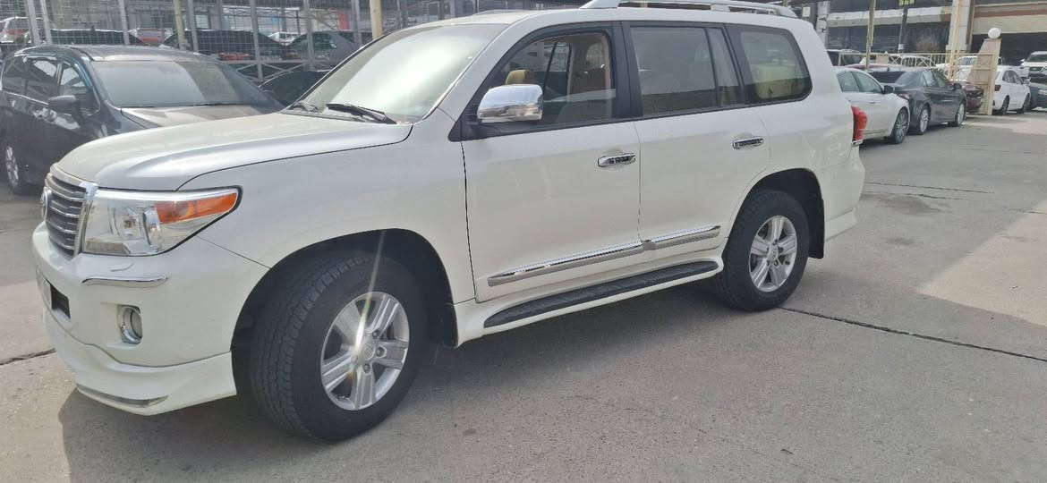 GXR 8V
***********
بدون دعم و صبغ
مكينة بس قبغ مفتوح
8 برشوت 
تشغيل بصمة
سلايت 
كاميرة و شاشة
مكان دهوك
السعر 370 و مجال
