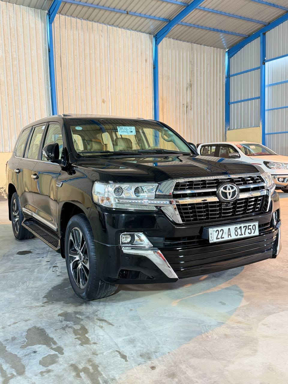 لاندكروز 2021 خليجي كفاله عامه ضربه صبغ تبديل بارد ماشيه 93 الف رقم اربيل الجديد هزه جديده سنويه جديده محرك 8 سلندر شرط الكفاله السياره ع وضع الشركه سبير ما نازل تخم تاير حداديه تبريد جاهزه السياره جديده بمعنى الكلمه فتحه كشنات جلد السياره حلوه كلش وبعد بيهه مواصفات هوايه  السعر 525  وبيهه مجال بسيط كلش بيع او مراوس حسب القناعه  ***********  عنوان السياره بصره قضاء المدينه
