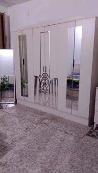 غرفة • ٧ قطع • للبيع