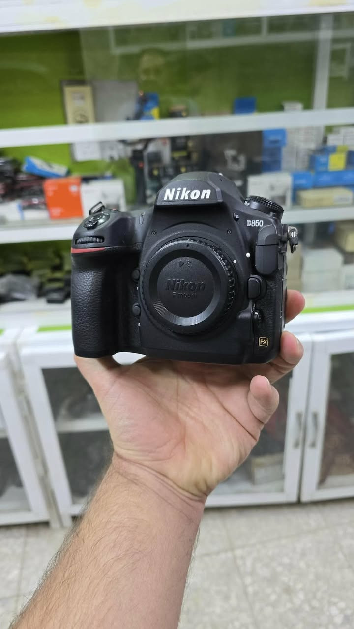 نيكون 850 بدي نظافه 95‎%‎
سعر مليون و 500 الف بدي فقط

زوم 70-200 نانو كرستال نظافه 96‎%‎
سعر مليون و 350 الف 

عدسه 24-120 نانو كرستال نظافه 95‎%‎
السعر 525 الف

الكاميرا والعدسات اخت الجديد 
مكاني بابل \ ***********
