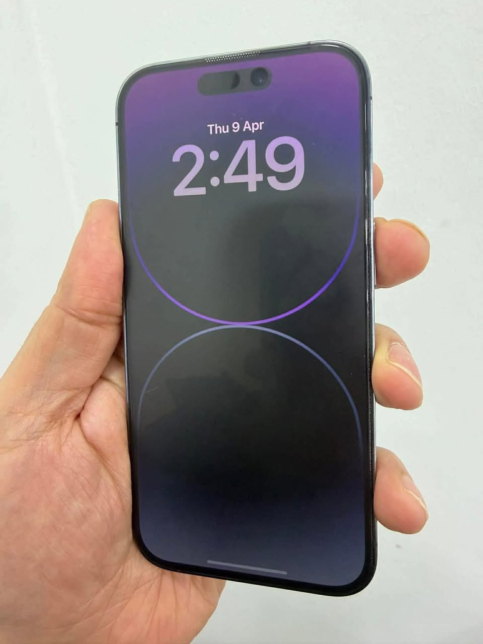 ايفون 14برو فقط ذاكره 256بطاريه 78بلاديه جهاز شرق اوسط كلش نضيف ما مبدل بيه ولا قطعه تجي السعر 665الف قفل عنواني بغداد المنصور ***********واتساب وخط
