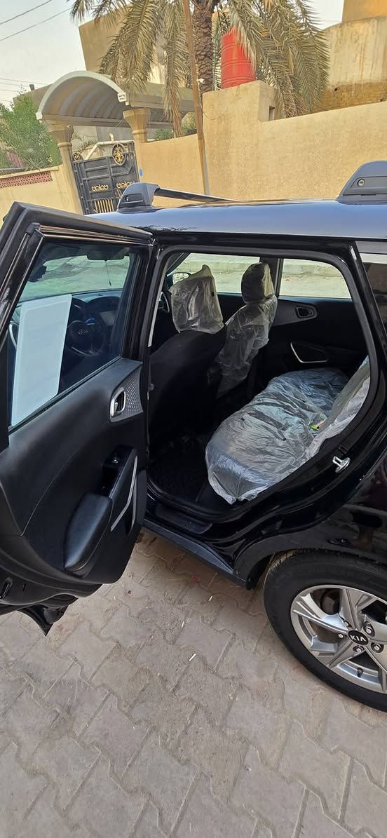 محرك ٢٠٠٠ دوش جاهزة من كلشي مابيها نقص تبريد ثلج طخم تاير وويل كب جديد رقم اربيل ينتهي ب٢٠٢٧ وكالة او تحويل بسم شركة السيارة جاهزة بس متوازي على بيعتها حادثها منشور بالصور وبيها قطعتين صبغ من امريكا السيارة كلها ليبل واحد ما مفتوح بيها اي قطعة السعر ١٣٢ وبيها مجال شي قليل رقمي *********** البصرة, العراق
