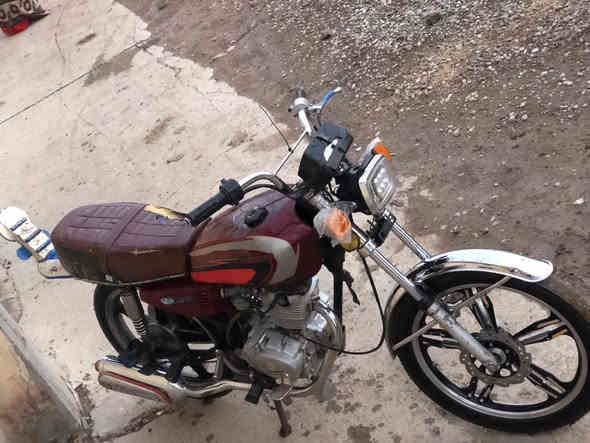 👋سلام عليكم اخوان 👬دراجه 🛵تايكر موديل ٢٠٢٠ولمكينه 🗯️٢٠٢١
دراجه ضفيره 👍🏼زينه وصدر جديد جامرلق جديد
☝️مكينه ناعمه صالنصه 🔕جديده دراجه نضيفه 🫡📱مكان بغداد الراشديه مال الحسينيه 
رقمي بي واتساب *********** سعر ٢٧٥وبيه مجال
