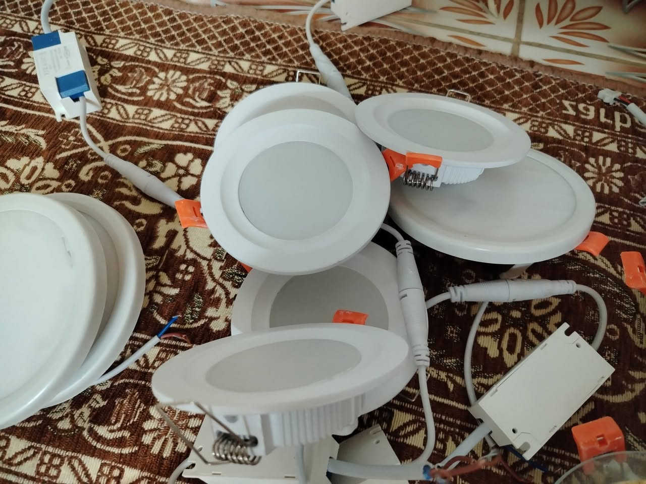 كلوبات سقف ثانوي شغلات  الي يفيده يراسلني واتساب ويدلل *********** مكاني كركوك تازة
