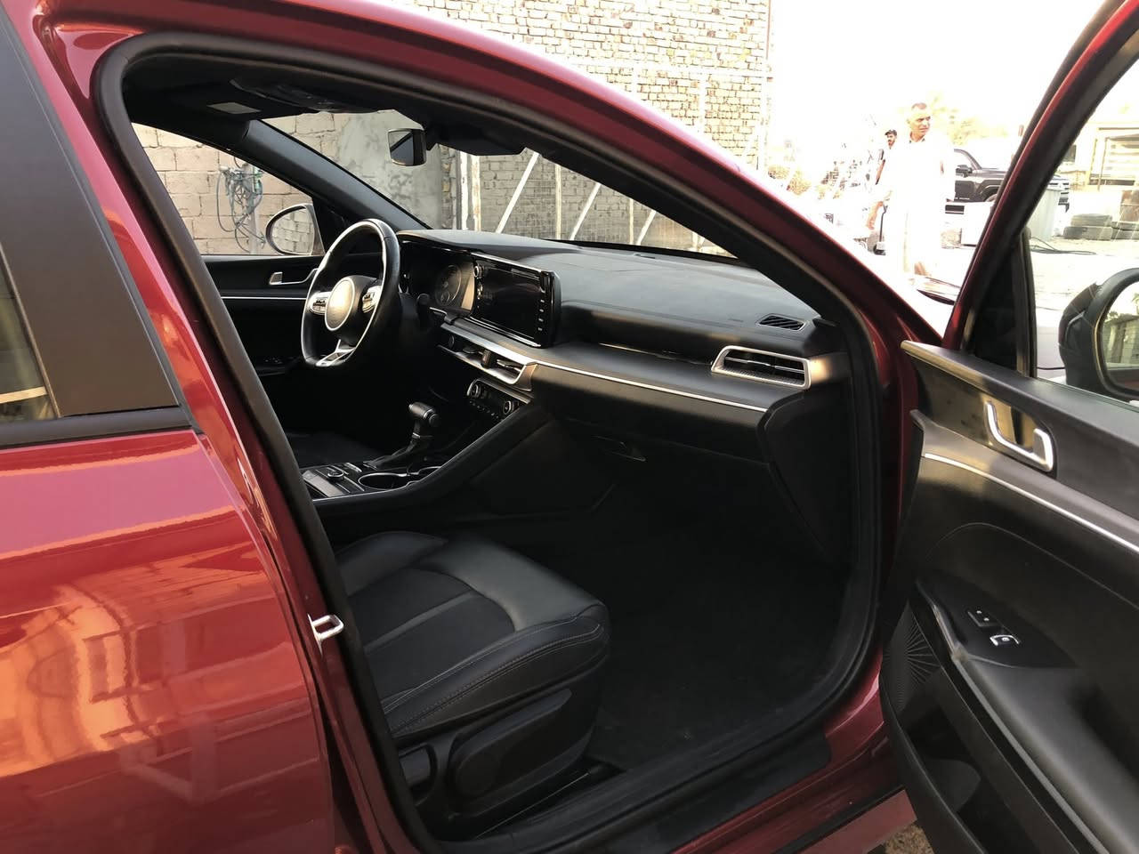 السلام عليكم 
K5 gtline 2023
السياره حره بدون رقمه ضربته صفحه وصور تصليحه موضحه بالمنشور 
والركن الي مأشر مبدل مطابق
فول مواصفات ما عدا الفتحه 
خابرني وبيك خير وتدلل
***********
