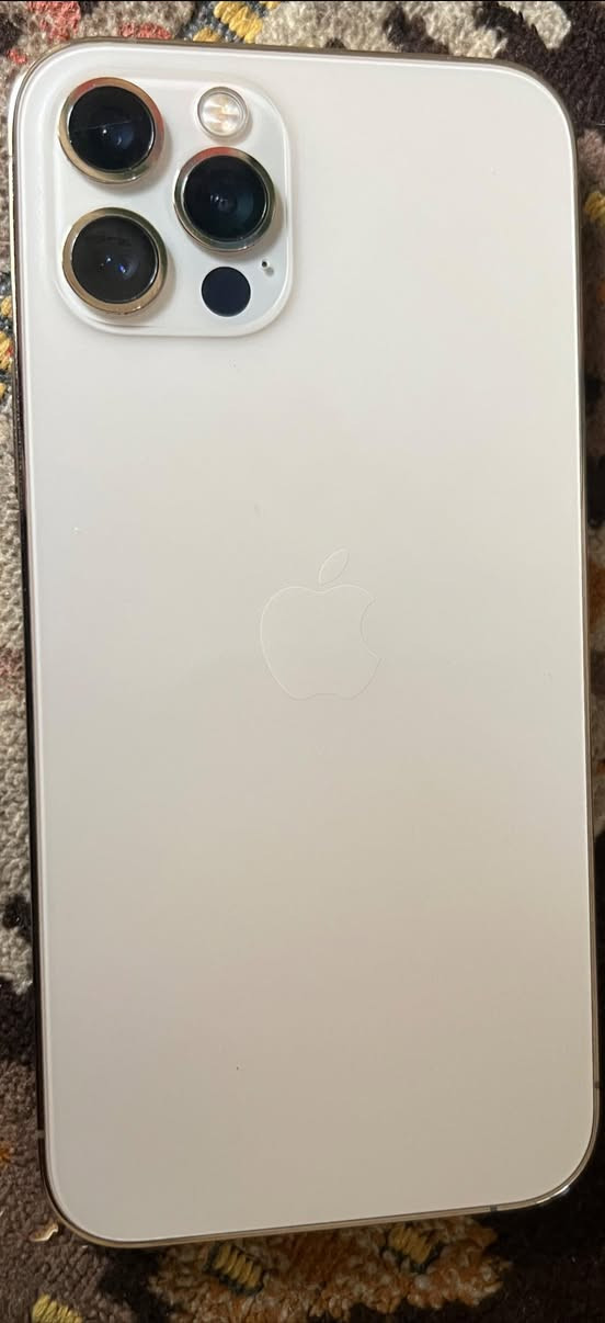 iPhoneم 12 pro
جهاز نظافه ١٠٠٪؜
ما بي اي مشكله ولا مبدل اي قطعه
بطاريه ٧٤٪؜
مكاني بغداد المدينة 
تواصل على الخاص


**إذا كنت صاحب هذا الإعلان وتريد حذفه لأي سبب، رجاءا أرسل رسالة إلى الدعم الفني**