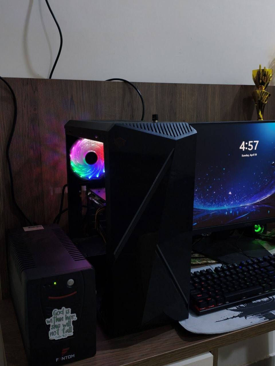 مواصفات core i5 9400 كارت 2060rtx ورام 16
سعر 500
***********
