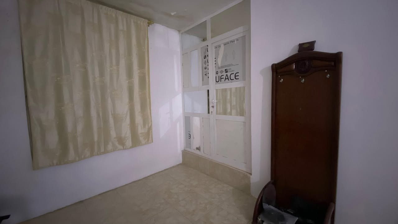 🏘🏘بيت للبيع ديالى خانقين / توله فروش فرع ماجد ابو سمك مسكوف زراعي حكومي مقدمين معاملة للبلدية مساحة 140 متر واجهة 7 والنزال 20  طابقين 
طابق الاول 
استقبال كبير وصالة ومطبخ كبير ومجمع صحيات داخلي وخارجي وكراج سياره 
طابق الثاني 
2 غرفة نوم واحد منهم ماستر وصالة 

السعر / 78 مليون بي مجال 

للأستفسار اكثر اتصال بالارقام فقط 
***********
***********
مكتب فريا موفق للعقار
