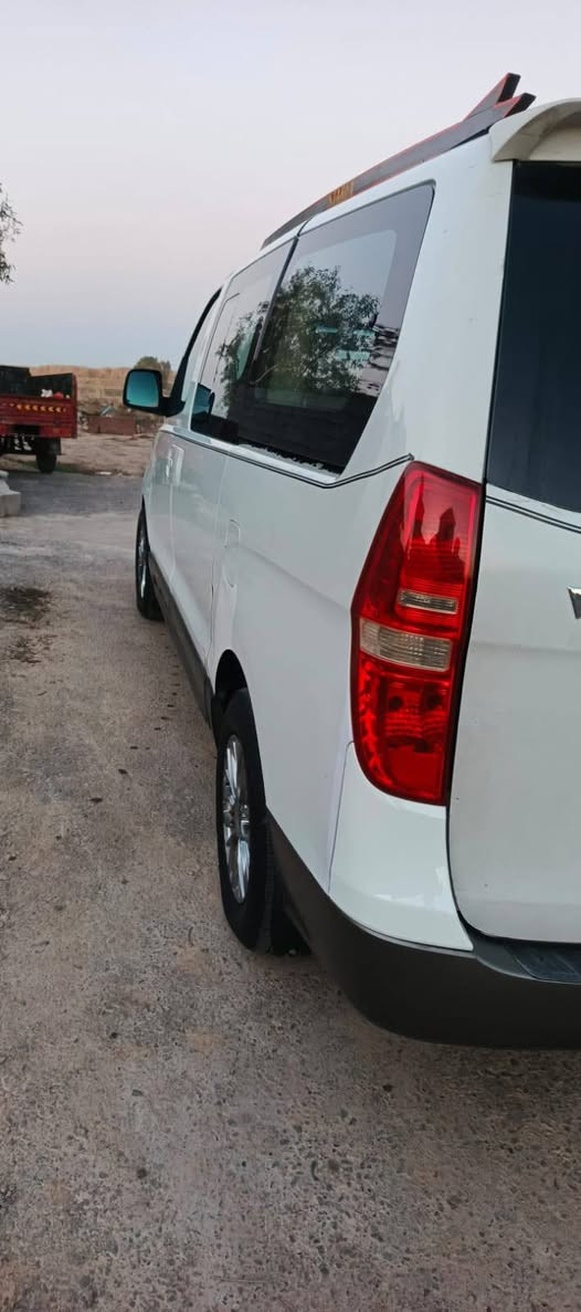 سلام عليكم 
 ستاركس للبيع موديل 2009 رقم بغداد 
صبق بجنطة صبق جامرلق خلفي ليمنة سيارة جاهزة حدادية فول 
غرفتها  كاملة 
الاتصال 
***********
