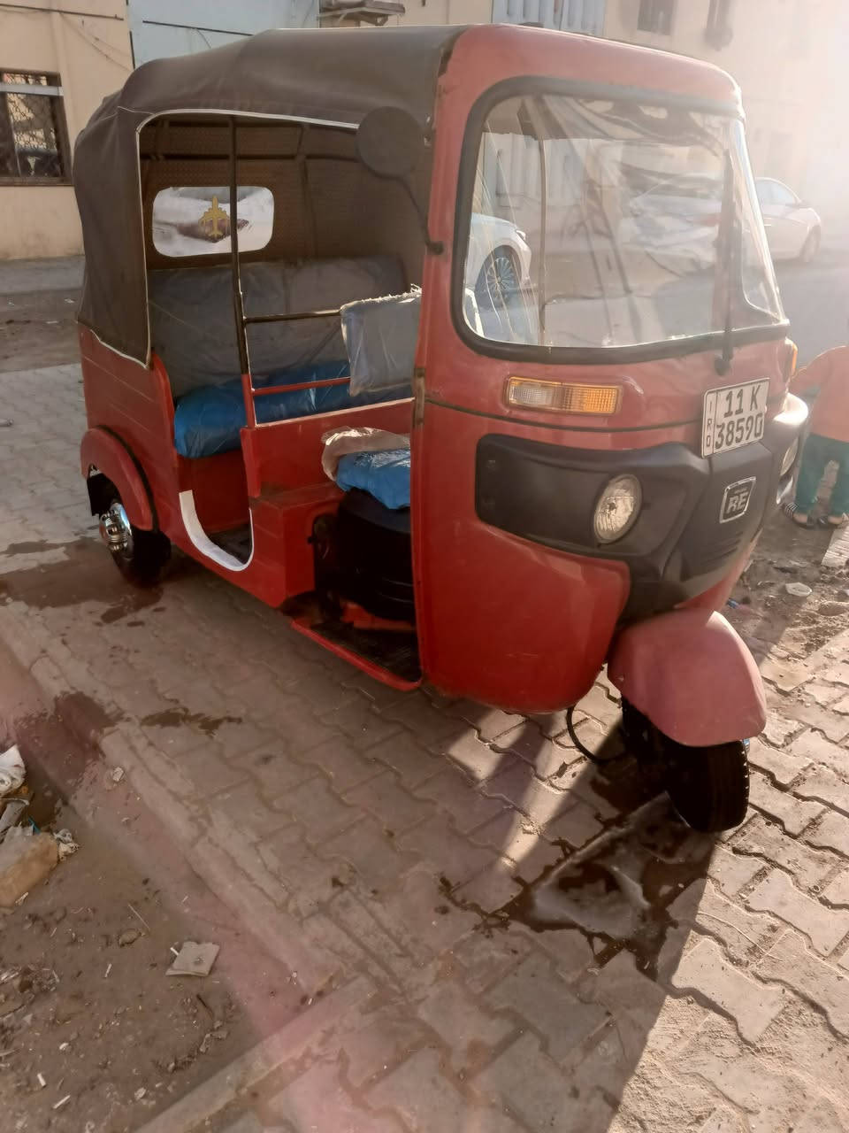 السلام عليكم مكلف بلنشر تكتك رقم وسنويه تحويل ثاني لاضربه ولاصبغ بس دوس معمره كير ومكينه لاتنقيص ولاتبخير تخم تاير كهربياتهه كلهه شغاله تكتك مال عيشه 
بي بيهه تراي البالك مكاني بغداد الطالبيه اتصال *********** مامتواجد عل الفيس
