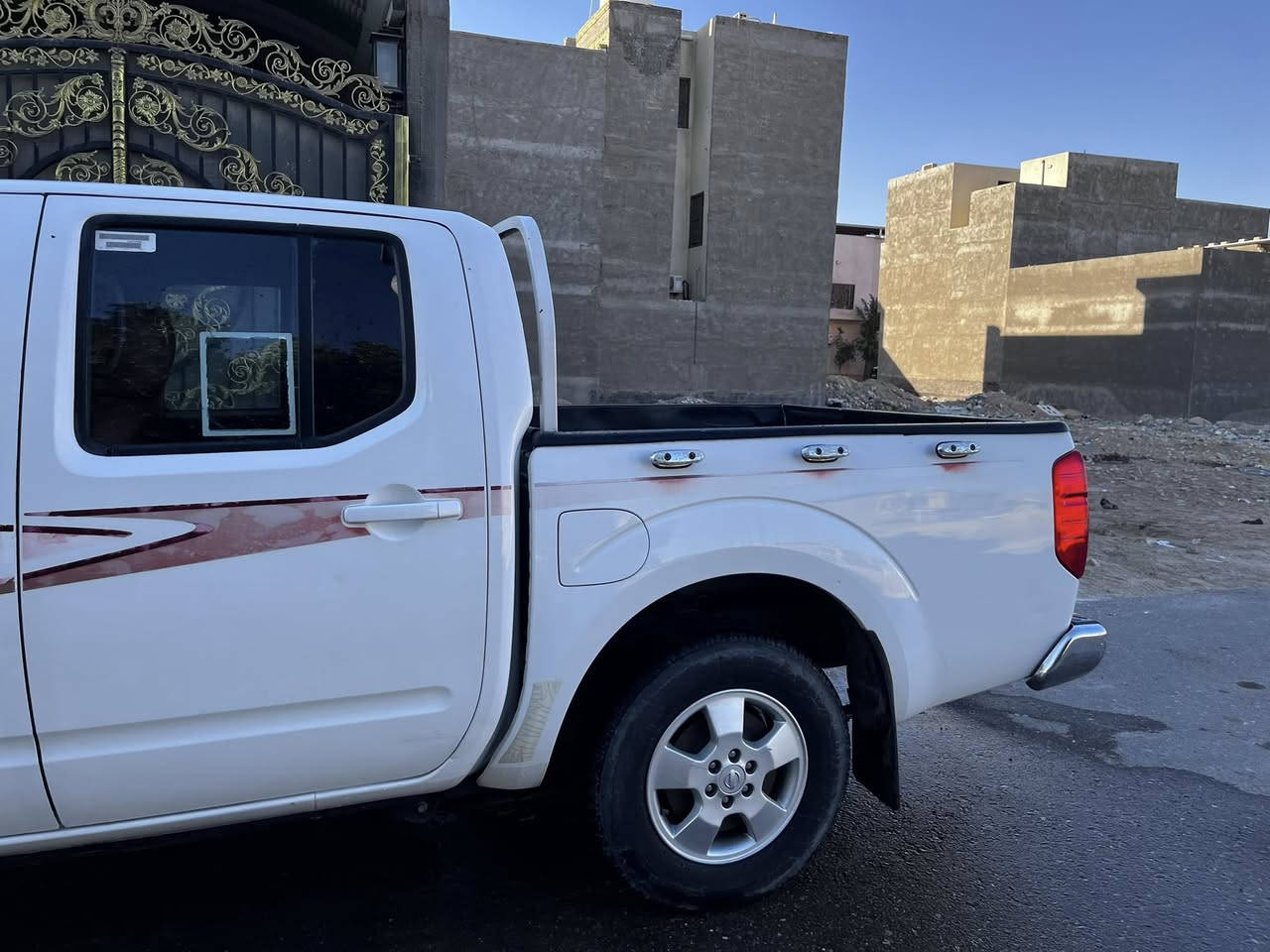 السلام عليكم نسيان بيك اب نيفارا مديل 2014
للبيع رقم بغداد الانكليزي مشروع وطني باسمي السنويه لل 31 قبل شهر جددتها السياره نضيفه بمعنى الكلمه كلشي بيها بلاد السياره ماشيه 85 الف كيلو بعدهي جديده مال بيت ما مستخدمه هواي 
محرك وكير كفاله لا فتح ولا تبخير ولا تنقيص شوط الفحص الشواصي كفاله 
السياره مكفوله من الحوادث فقط بيها بارد قليل كفاله من الصبغ و المعجون حداديه بلاد مالتها السعر 145 وبيها مجال قليل 
العنوان بصره حي القضاة 
رقم الهاتف ***********
