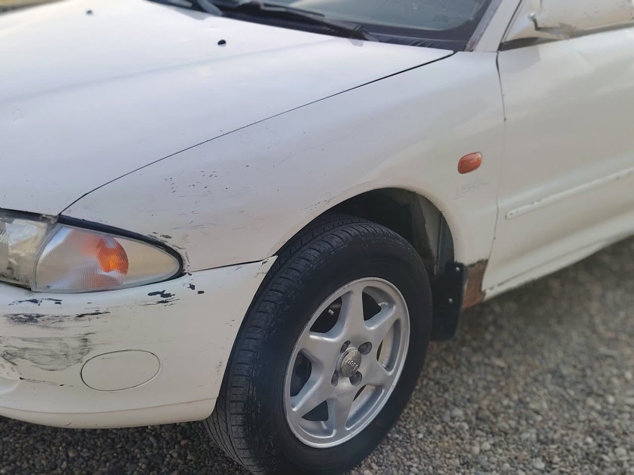 سياره بروتون 2002 بشرط وكالة بلا صبغ بلا حادث السعر  النهائي ١٨. ١٧ ما ترهم  السعر النهائي ١٨.    بلا نقص. كلها جاهزه. بلا كسران اخواني لطفا.       ***********
