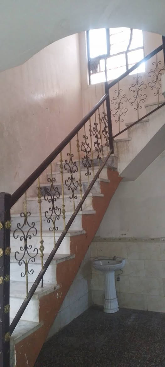 بيت الإيجار جاهز
بستان سامي خلف المجمع الطبي 
مساحه 150متر 
غرفه نوم صاله كبيرة مطبخ 
استقبال 
الاتصال *********** وات ساب
