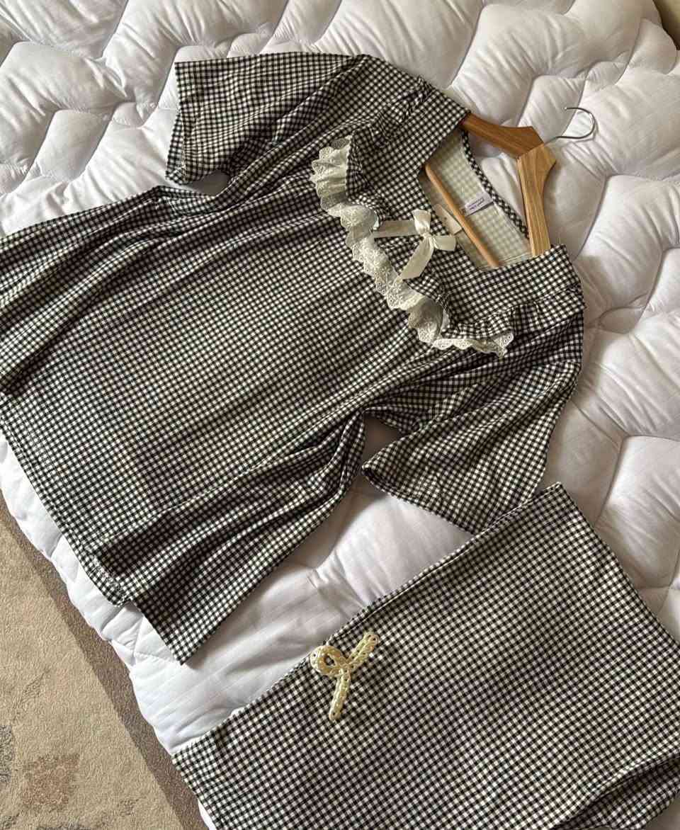 آخر درزن توصيله مباشر 
القياسات فقط 
Xl XXl 
لون الاسود ٨ قطع 
لون الاحمر ٢ قطع 
لون بيجي ٢ قطع فقط 
الدرزن ١٠٦ الف


**إذا كنت صاحب هذا الإعلان وتريد حذفه لأي سبب، رجاءا أرسل رسالة إلى الدعم الفني**