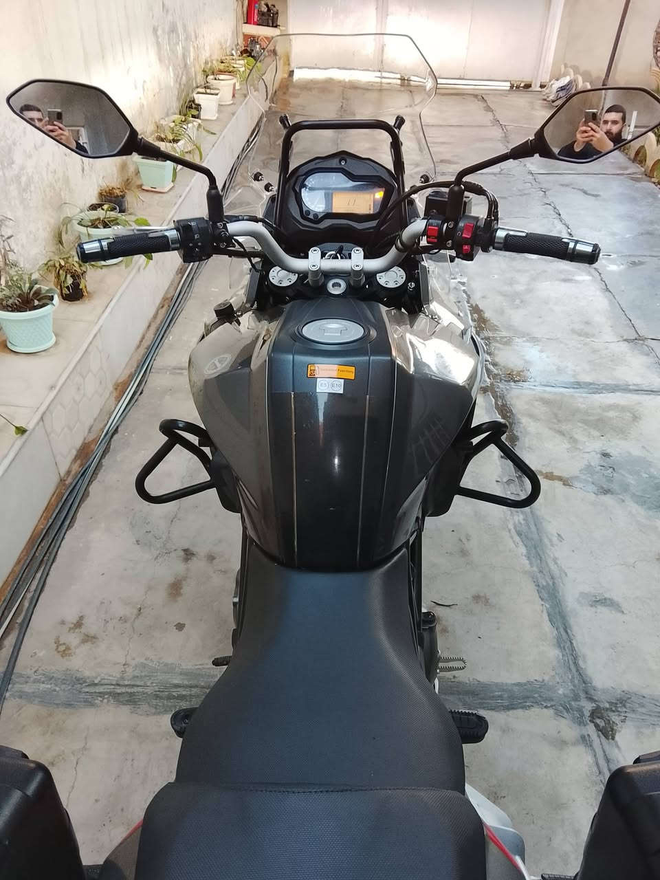 بنلي 502TRK
موديل 2021
ماشيه 10.000.KM
وارد اليابان الدراجة رمبه مزاد بدون رقم 
الدراجه بوضع الوكاله وكلش نضيفه 
للبيع وبسعر مناسب للاستفسار الاتصال 
***********
