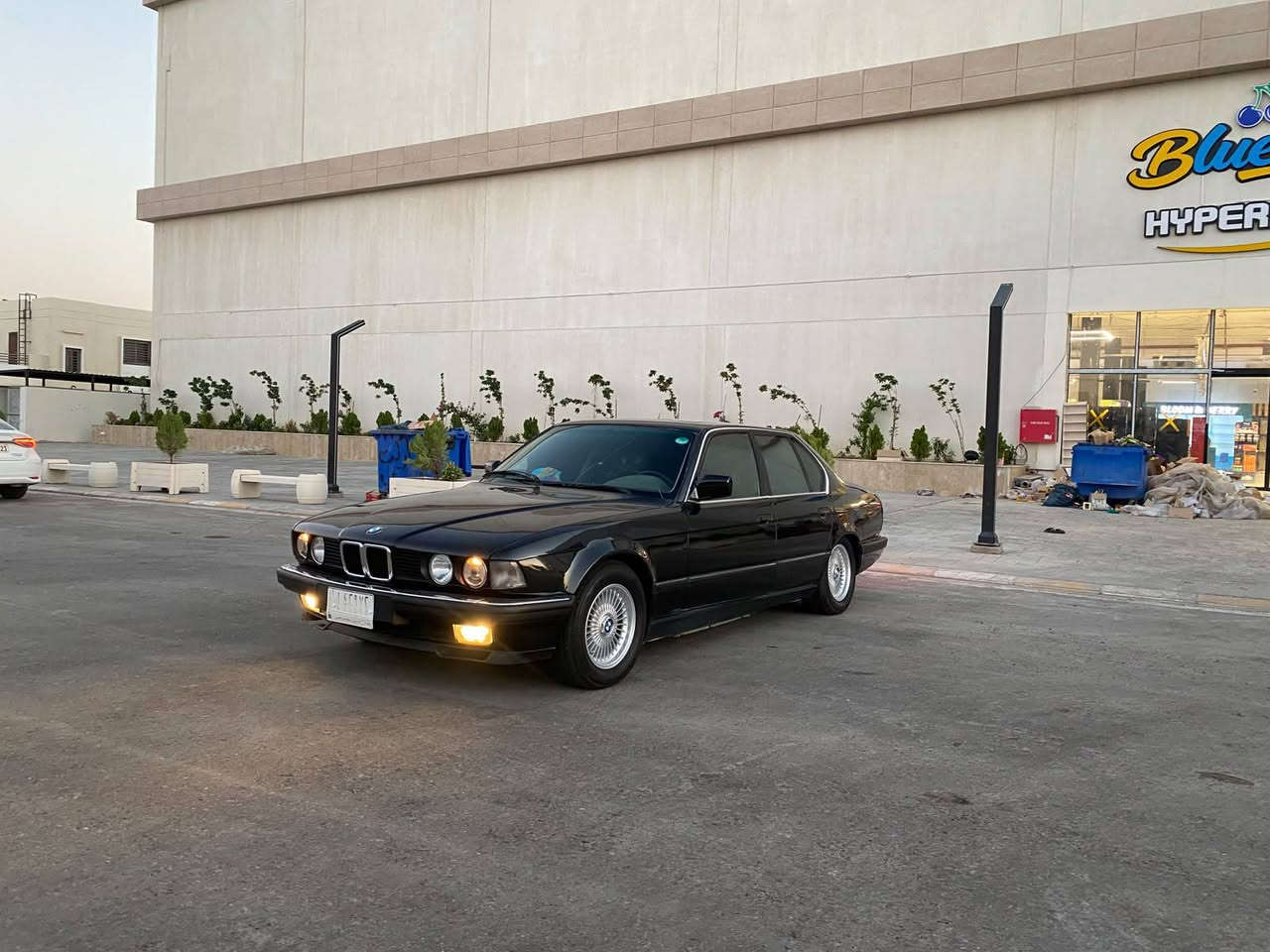سلام عليكم ألي يدور جديد ومايتعبك تعال بالعافيه عليك
Bmw 735
م1993
سياره مابيها نقص 
محرك شرط  كير اوتو شرط
مصبوغه من جماليه ومكفوله
تبريد ثلج قطعتين
صدر أمامي خلفي شرط
تخم تاير 
دركه ايرباك
دبل كمبيوتر
دبل جكمجه 
دبل جام
سلايت 3 طكات
تخم بردات خلفيه.. وابواب بلاد
ويل شعاع أصلي
كشنات جلد أوف فايت  شرط الداخل جديد زلغ مابي
صاج ملكي
كروز سرعه شغال
مانع انزلاق
هوك خلفي بلادي
انطيك كل شي شرط وتحويل ثاني يوم سنويه ما تسقط لل 28
سعر 70 .. مكاني تكريت 
‏‪***********‬‏
