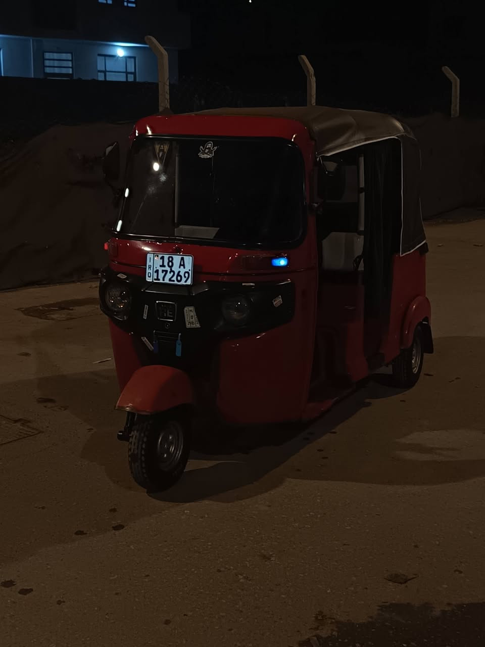 سلام عليكم تكتك للبيع موديل 2018رقم بابل جديد معمره ومصبوغه جماليه محرك مال 22جديد صارلي 4اشهر من شديته تكتك خير من الله كهربائيات كلها شغاله السعر 5800 وبيها مجال مكان واسط العزيزيه تحويل شوكت ميعجبك رقم الهاتف ***********
