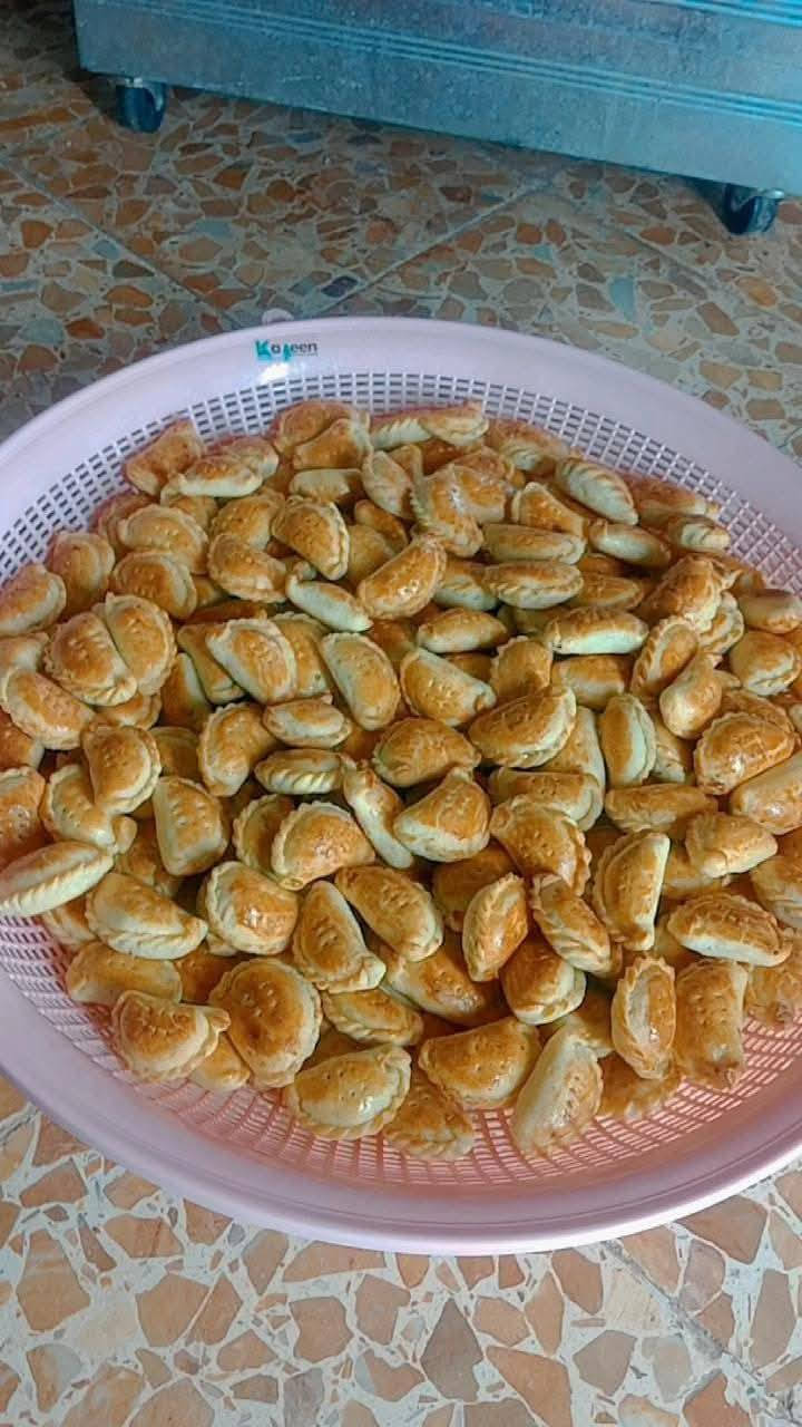 نفتح الحجز عل عيد حبايبي 🥰 
يوم الثلاثاء ول اربعاء كل طلبات تطلع 
الحجز من اليوم استلم عدد محدود وقطع 
لتحب تحجز تراسلني وتدلل  
حشوات تمر +حلقوم +سمسم +مبروش +جوز 
5 حشوات متنوعة حسب طلب 
لتحب تحجز شكل واحد او مشكل او فقط جوز توصيل داخل رفاعي @الجميع إشارة الأصدقاء


**إذا كنت صاحب هذا الإعلان وتريد حذفه لأي سبب، رجاءا أرسل رسالة إلى الدعم الفني**