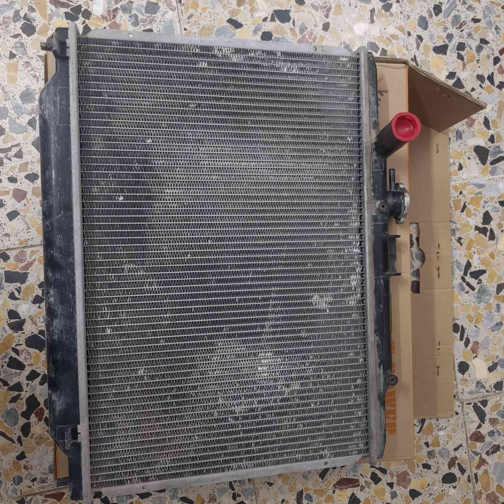 سلام عليكم راديتر نيسان يورفان ناصي السعر ٥٠ مكاني زعفرانية رقم الهاتف ***********
