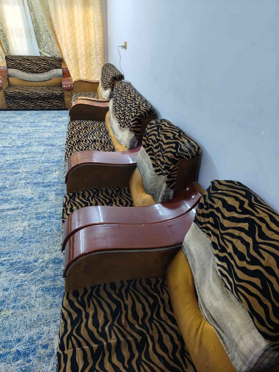 تخم للبيع ١٠ مقاعد  اخو الجديد  مكاني الشعب


**إذا كنت صاحب هذا الإعلان وتريد حذفه لأي سبب، رجاءا أرسل رسالة إلى الدعم الفني**