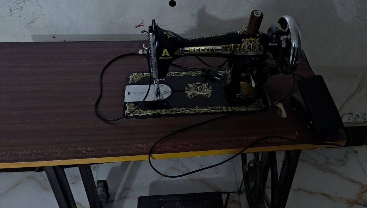 مكينه للبيع فراشه نضيفه اخت الجديده السعر ٩٠ وبيها مجال العنوان بغداد بوب الشام
***********
