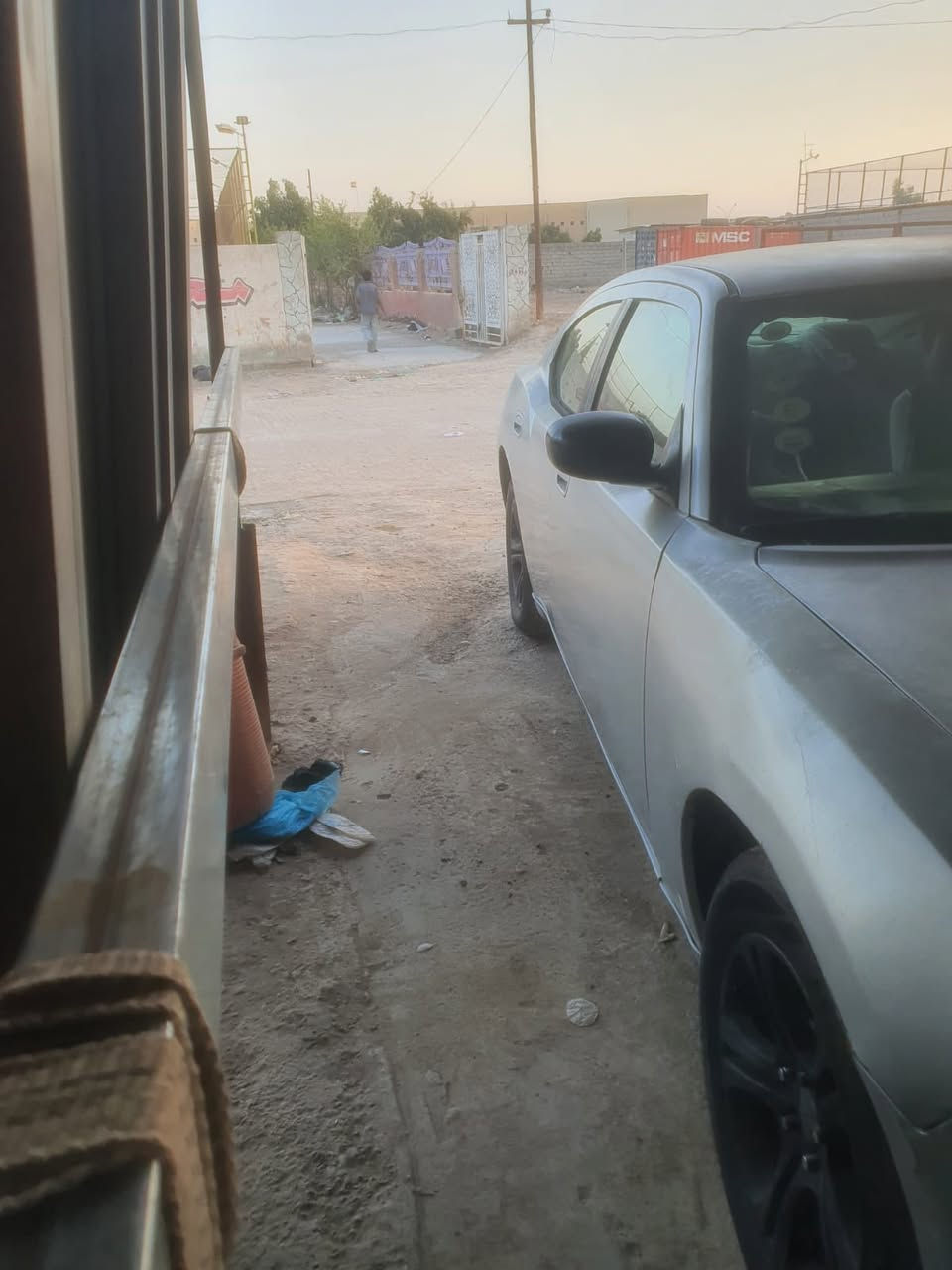 ادوات ادوات جارجر 10  مكينة جديدة 3600  البراد مال كير خابط متومة كصة جنطة حدادية جديدة كهربايات كلهة شغالة ابيع كير خابط البراد سعرة ٥٠ الف السعر 23  بيهة مجال  بصيط.  العنوان بغداد  توهي طالعة من الحجز وبيهة كتاب  من المحكمة ومن المركز.  ***********
