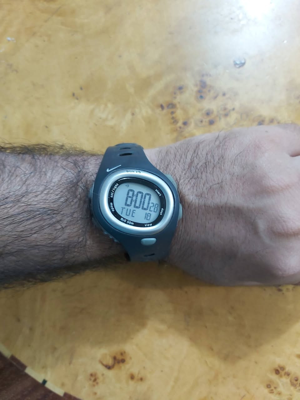 السلام عليكم
ساعة نايكي ترياكس سي 5 باله اصلي نضافه فول 
قطر الساعه 45
ظغط تحت الماء 
منفذ للتاريخ يومي وشهر 
لأيت لد جرس 
ثلاث منبهات 
سعر 75 ألف يوجد توصيل


**إذا كنت صاحب هذا الإعلان وتريد حذفه لأي سبب، رجاءا أرسل رسالة إلى الدعم الفني**