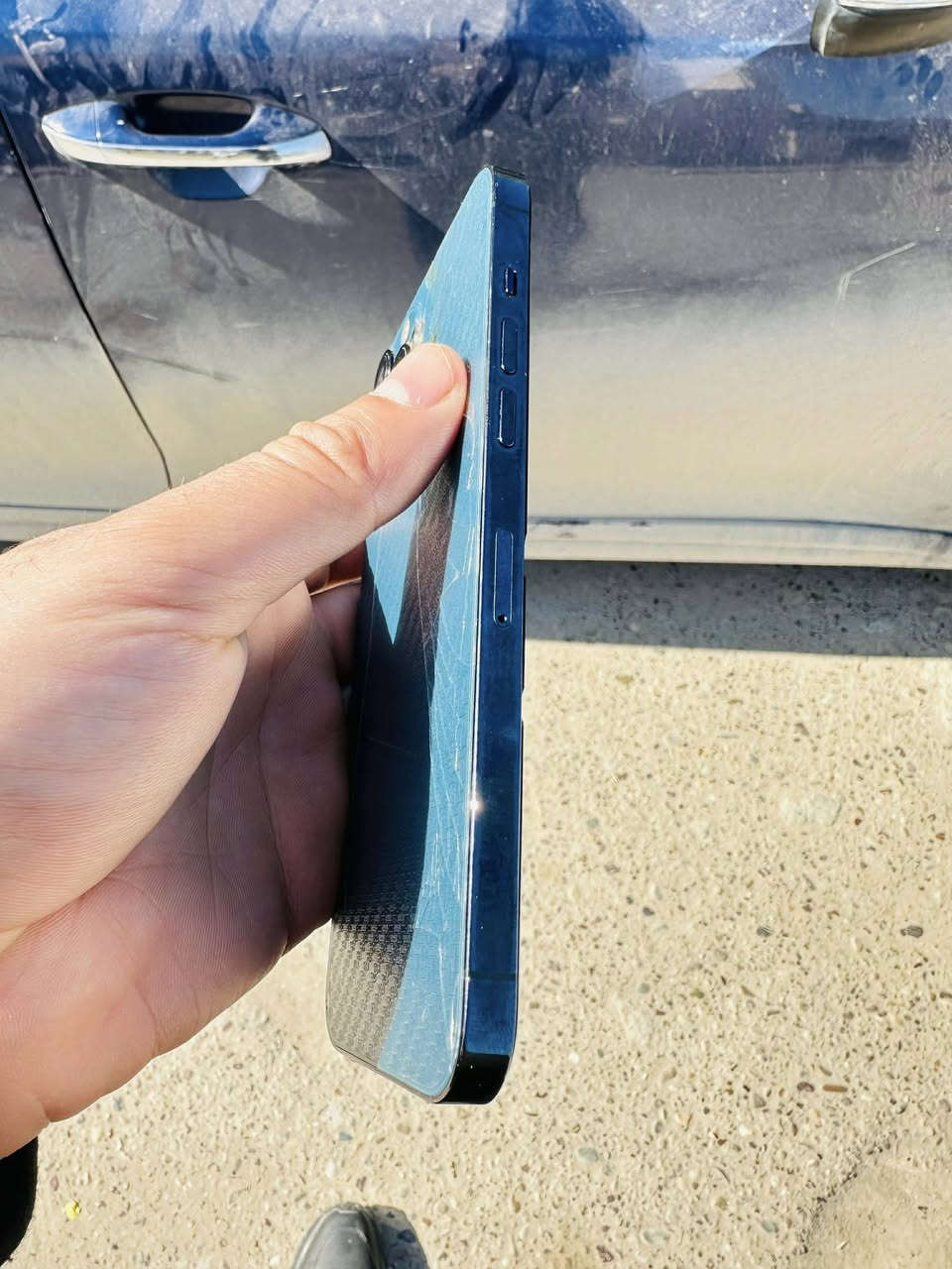 السلام عليكم ايفون 12 برو ماكس ذاكره 256 الجهاز ممفتوح ولا مبدل بي شي وكع مني بالنفط الكامرات شويه بيهآ وصخ مكاني المحموديه السعر 290 وبي مجال ***********
