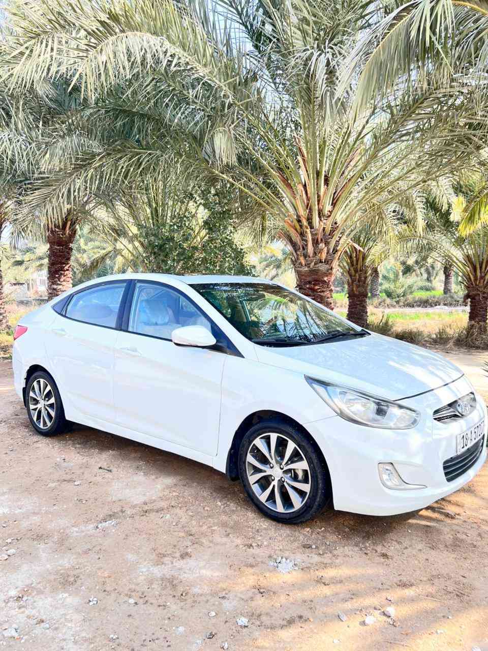 اكسنت موديل ١٤ محرك ١٦٠٠ فول مواصفات فتحة اشاير مري تحكم ستيرن شاشة كاميرا ويل كروم
رقم بابل بسمي فقط جاملغ امامي. السعر ١١٠ وبيها مجال
***********
