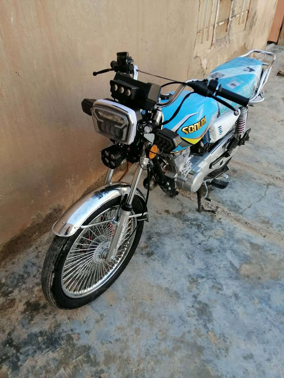 سلام عليكم ماطور للبيع موديل 2025.اي عيب ما بي سعر 675بي مجال شراي خابر رقم مكلف بنشر فقط***********
