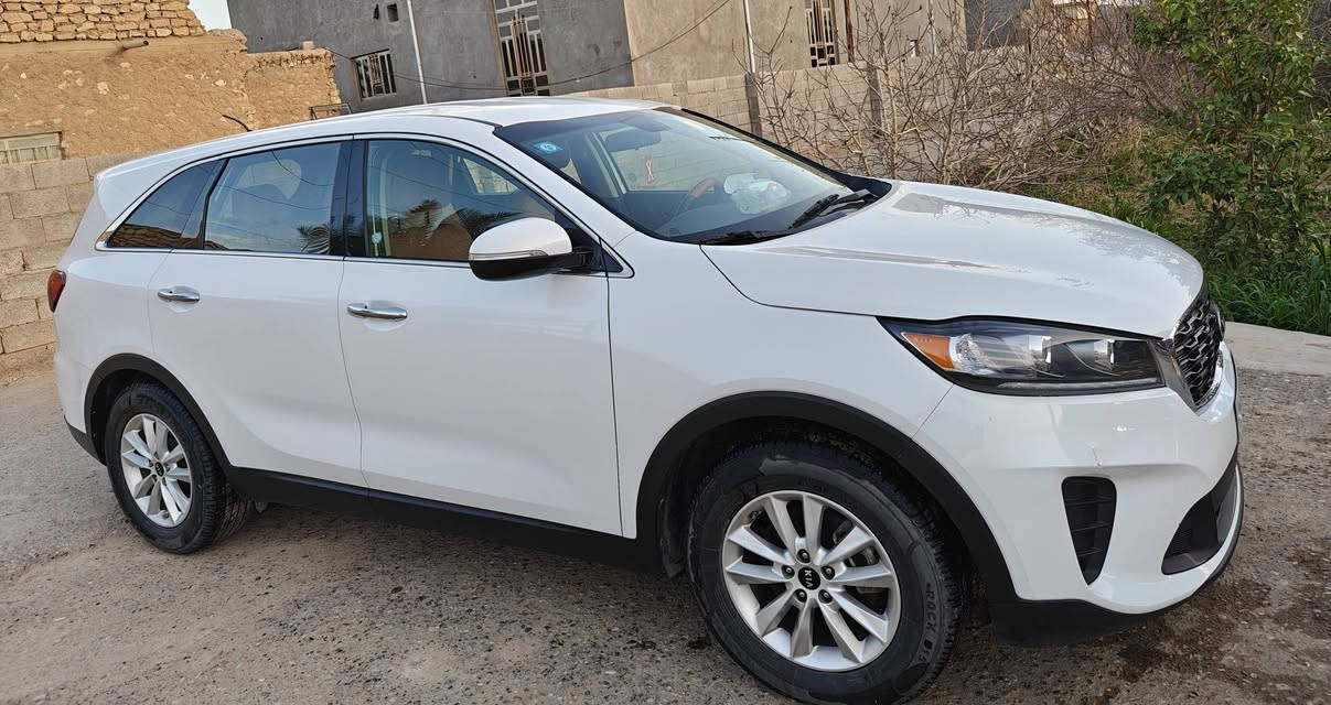 السلام عليكم سورنتو للبيع موديل 19 وارد امريكي للتواصل على الرقم ***********
