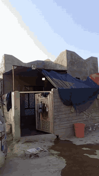 السلام عليكم بيت البيع المساحه 150 بسوك التاجي  قرب مدرسة السرور خدمات خير من الله السعر  15 بي مجال الشراي يتصل  *********** / ***********
