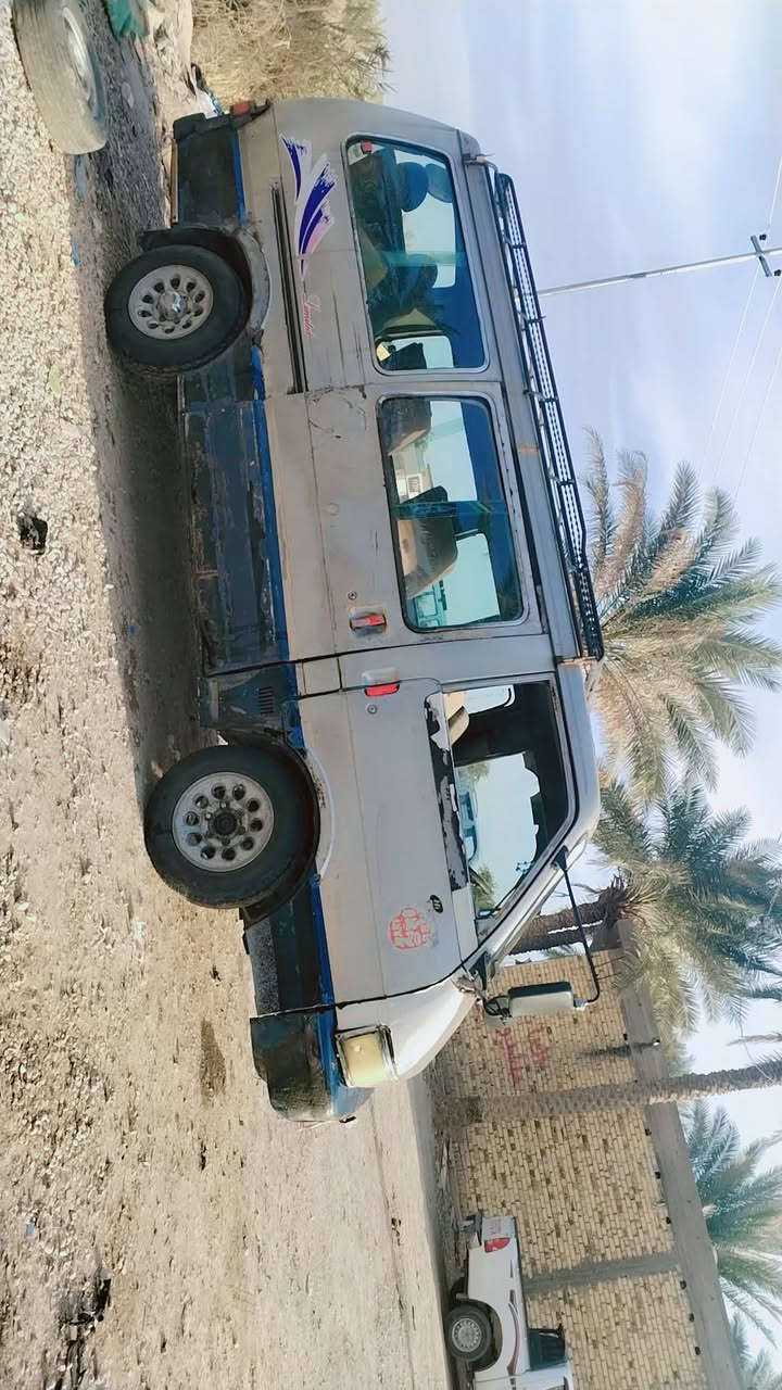 كيا بستا للبيع مكينه وكير خير من الله رقم احمر سعر 15ورقه وبيها مجال للاستفسار تواصل ع رقم ***********
