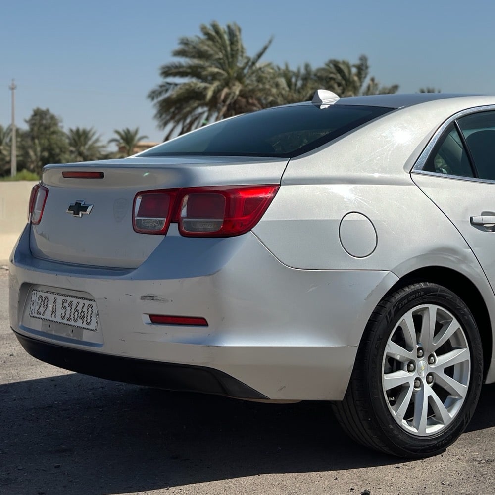 السلام عليكم
شيفرلويه ماليبو LT 2013 2.5L 
وارد امريكي قطعتين تبديل وصبغ بدون دواخل 
محرك جديد قبل شهرين شديتة 
هيدروليك كير جديد 
تخم تاير ويل 18 وباتري جديدات
تبريد ثلج تدفئة شغالة وكل البوابات شغالة 
المواصفات: 
شاشة لمس وقاصة 
سستم صوت بايونير وانارة محيطية زراعة غير البلادي
بجم LED ولايت اوتو 
تحكم مري كهرباء واشاير بالمري
مرايا وسطية اوتو دم 
كشنات جلد كهرباء وجامات اوتو 
تحكم ستيرن جهتين ومثبت سرعة
تبري  مناخين وشاشة اعطال
السعر 8700$ وبيها مجال للشراي
العنوان بغداد، الدورة
حمزة: ***********
"اخوان فدوة اروحلكم الشراي يتصل مو يعلق لو يراسل"