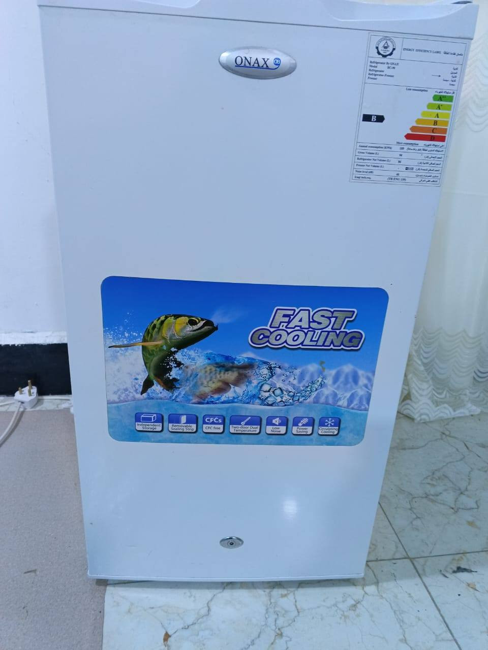 ثلاجه حجم زغير  نضيفه   ستعمال قليل
سعر 60  مكان نجف براكيه 
***********
