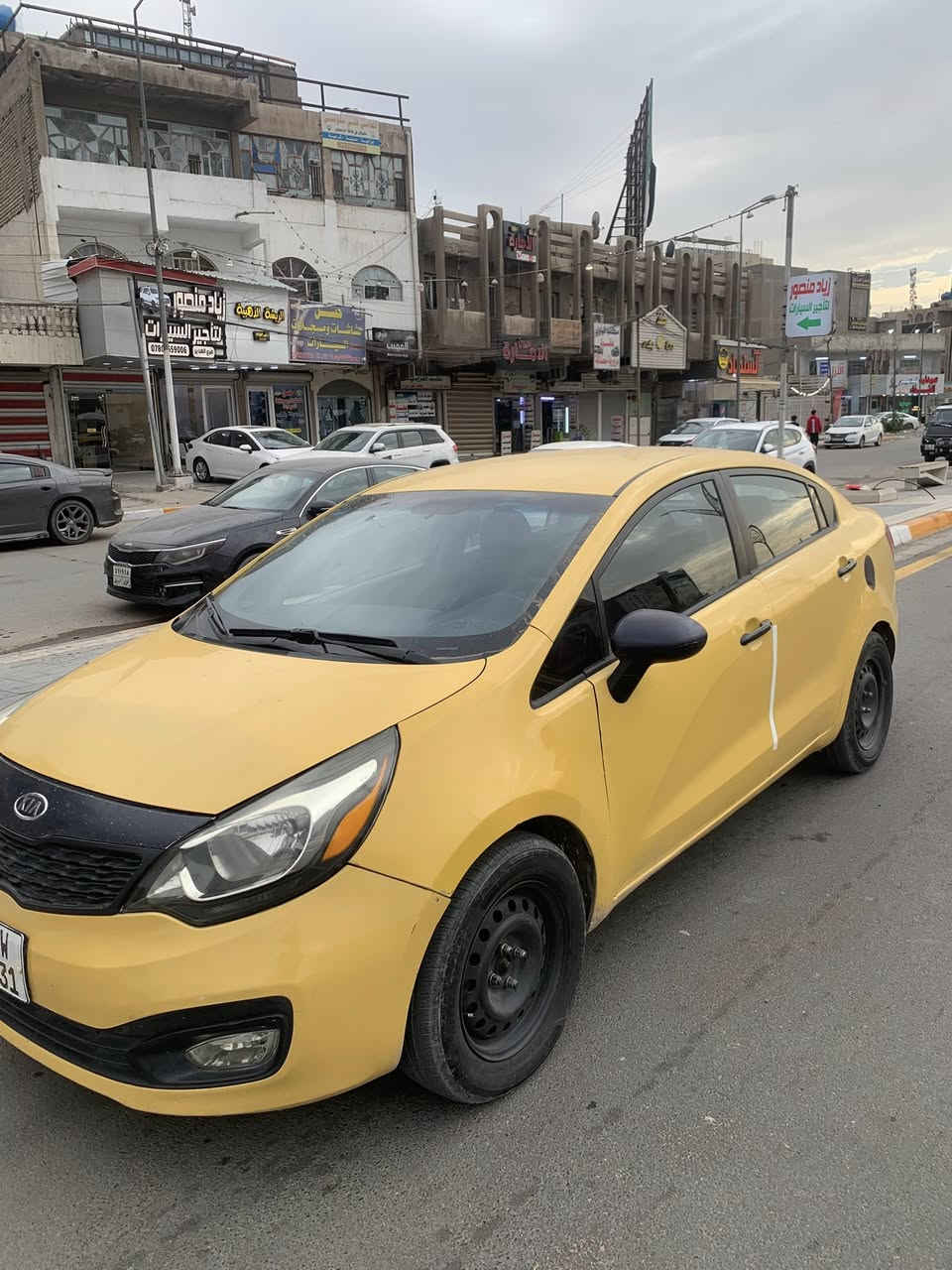 السلام وعليكم كيا ريو 13 وارد أمريكي حادثه باب الخلف السائق فقط حدادية جديدة قبل يومين سويت الصدر كله غرامات هيئه مصفره السعر 77 وبيه مجال ***********
