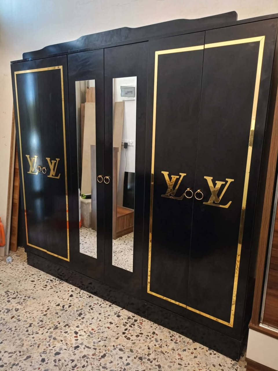 غرفة تركي 🇹🇷 مستخدام 5قطع  ✨✨
نضافه 90 💯
نظام ابواب  💖
السعر  450 💖💸
مع شد🪛 ونقل 🚚  مجاني  داخل بغداد  محافظات بكروه


**إذا كنت صاحب هذا الإعلان وتريد حذفه لأي سبب، رجاءا أرسل رسالة إلى الدعم الفني**