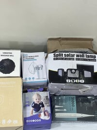 مرحبا عندي هذّني الغراض اشتريتهن مال امزون اريد أبيهن  كامرة مال أطفال...