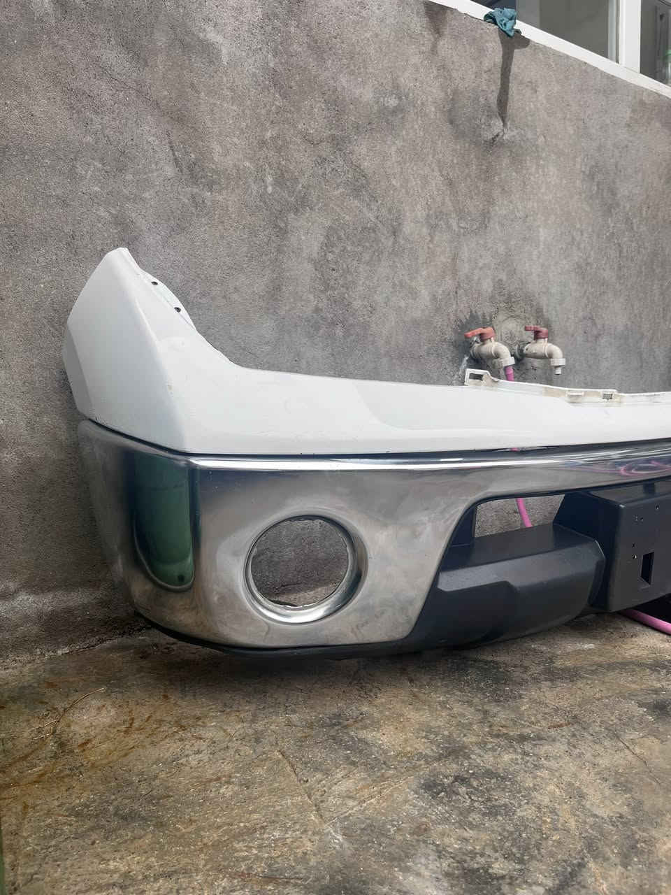 بۆفرۆشتن 
سڵاو هاوڕێ یان ئەم دەعامییە وو سمێڵەکەشی بەردەستە  هی نەڤارای 
2009
یەک بستی پێوەیە ئەوەی کەدیاری کراوە    بەس تەعدیل کراوە وو جاک  کراوەتەوە 
سەعری 120 هەزارو مەعامەلە 
***********
