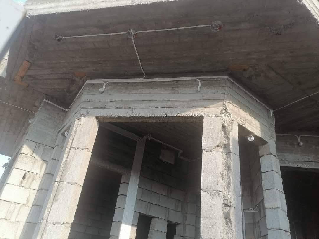​تأسيس وترميم كهرباء الدور والمحلات بأنسب الأسعار 🛠️ شغل درجة أولى وأفضل العروض في الموصل! 💯✨
نوفر لك منظومة كهربائية متكاملة ومؤمنة بأحدث الأنظمة:
1️⃣ نظام سمارت هوم (البيت الذكي): تحكم كامل بإنارة وأجهزة بيتك عن طريق الموبايل أو بالصوت 📱 تفاعلي وذكي.
2️⃣ خط وطني خاص مستقل لكل جزء في البيت.
3️⃣ خط سبلت معزول ومحسوب الأحمال.
4️⃣ نظام ستلايت بوري (وايرات مخفية من الشاشة للسطح).
5️⃣ نظام عاكسة جاهز ومتكامل.
6️⃣ نظام دايود باتري للمنظومات الذكية والطوارئ.
7️⃣ نظام كاميرات مراقبة بتمديد معزول لمنع التشويش.
8️⃣ منظومة إنترنت تغطي كل زوايا البيت.
9️⃣ خط احتياط (سبير) في كل جزء من البيت لأي تطوير مستقبلي.
🔟 نظام فوتوسيل للإنارة الذاتية (تشتغل وتنطفي تلقائياً مع الإضاءة).
1️⃣1️⃣ جميع أنواع ديكورات الإنارة الحديثة (سبوتلايت، لد مخفي، ثريات).
​🔨 شغل هندسي دقيق، ترتيب، وعزل تام للأنظمة.
​📞 للاستفسار والحجز، راسل الصفحة أو اتصل بنا:
📱 ***********
📱 ***********
​تأسيس وترميم كهرباء الدور والمحلات بأنسب الأسعار 🛠️ شغل درجة أولى وأفضل العروض في الموصل! 💯✨
