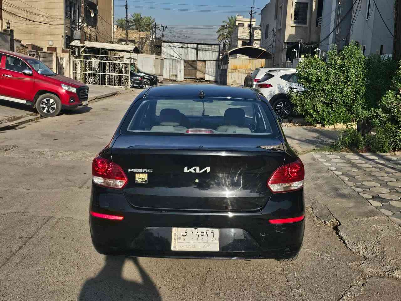 السلام عليكم 
كيا بيكاس للبيع موديل 2024 
مواصفات السيارة
اشاير بلمري
سويجات ثنين الاصليات مال سيارة
كامرة خليفة 
شاشة من الشركة(شاشتها الاصلية موجود)
مابيها فتحة
تحكم جامات كهربائي وبعد المواصفات النعرفهن احنا
رقم بغداد تحويل ثاني يوم 
بيها بارد خفيف بلجنطة ومصلح 
السيارة ماشية ٦٢ الف على ايدي السيارة الله يشهد كلش مداريها
السعر 105 وبيها مجال بسيط
الرقم ***********
مكان السيارة بغداد
