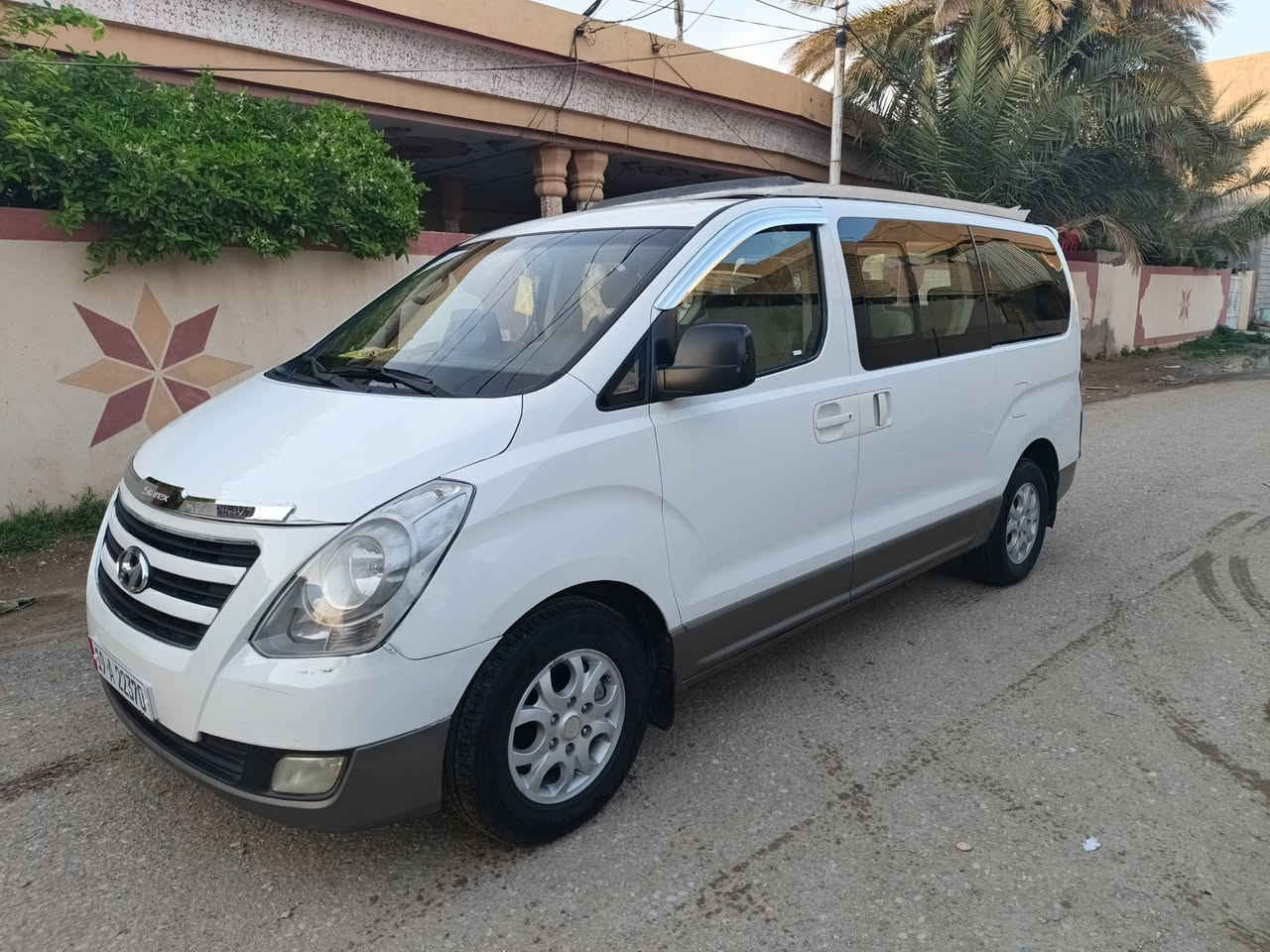 السلام عليكم سياره ستاركس موديل 2016 بسمي السياره رقم كربلاء تحويل ثاني يوم السياره نضيفه وخير من الله وجاهزه مابيه نقص مكينه وكير مكفولات وتبريد ثلج كهربائيات كله جاهزه
سياره بيها قطعه تبديل بس الباب السكن مبدل بلاد الباقي كفاله
وكد اشبر الجنطه مرشوشه
 الرقم ‏‪***********‬‏
سعر 195
مكان السياره ديالى
