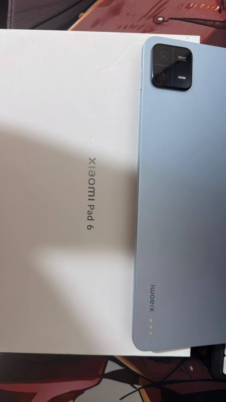 شاومي مستخدم نظيف جدا 
الشاشة: 11 إنش LCD بدقة 2880×1800 ومعدل تحديث 144Hz.
* ⚡ المعالج: Snapdragon 870 قوي للألعاب والاستخدام اليومي.
* 💾 الذاكرة: 6 أو 8 جيجابايت RAM، مع 256 جيجابايت تخزين.
* 🔋 البطارية: 8840mAh مع شحن سريع 33 واط.
* 📷 الكاميرا الخلفية: 13 ميغابكسل.
* 🤳 الكاميرا الأمامية: 8 ميغابكسل.
* 🔊 الصوت: 4 سماعات تدعم Dolby Atmos.
* 📶 الاتصال: Wi-Fi 6 وBluetooth 5.2.
* ⚖️ الوزن: حوالي 490 غرام وسماكته 6.5 ملم.
* 🤖 النظام: أندرويد مع واجهة شاومي (HyperOS حالياً)
السعر 350 بي مجال 
***********.
