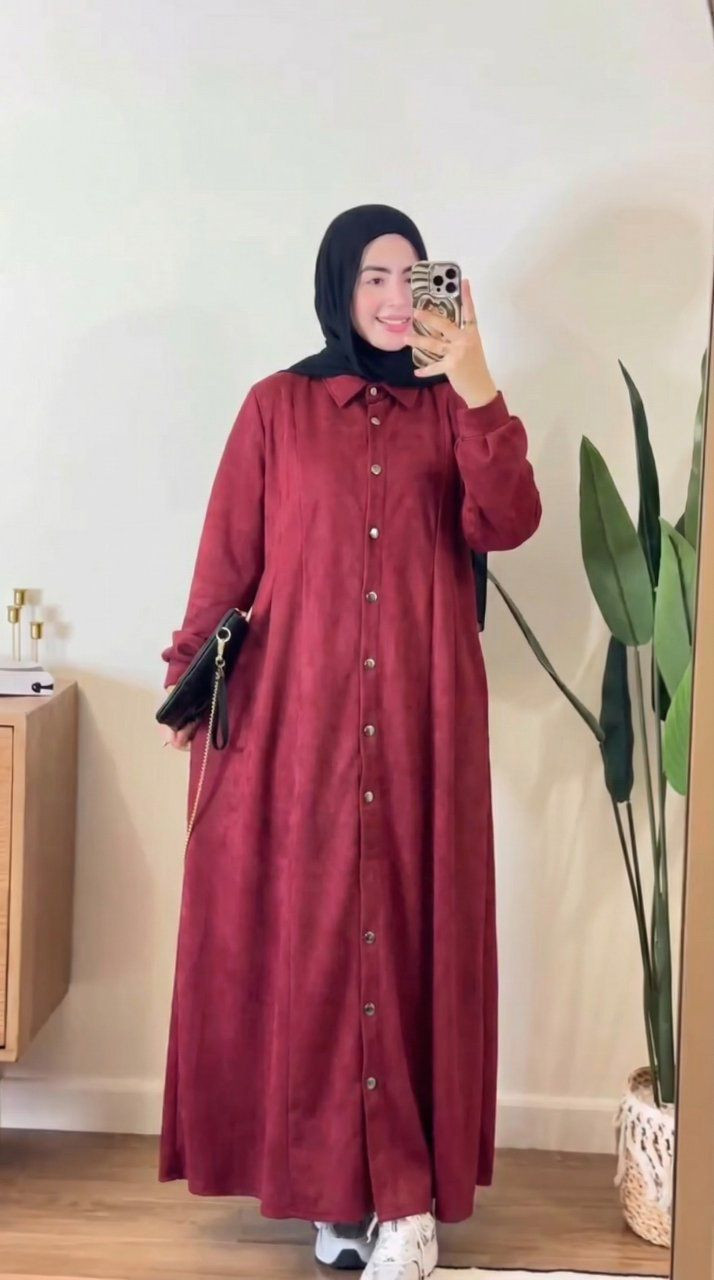 موديلات العيد ♥️
وأجمل قطعة لرمضان و التراويح 🥹♥️
قميص شرعي طويل👉🤩
قماش شامواه سويد مستورد 💯 
متل الصور تماما ❤️
طول بين 135 140
مقاس فري سايز


**إذا كنت صاحب هذا الإعلان وتريد حذفه لأي سبب، رجاءا أرسل رسالة إلى الدعم الفني**