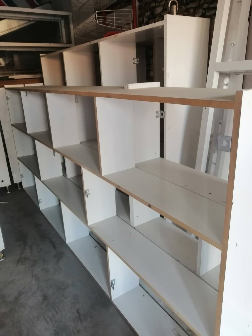 السلام عليكم
رفوف عدد5 قياس الرف الواحد  cm 200*120

ميز عدد5 قياس الميز الواحد  120*108 cm

#للاستفسار ***********
