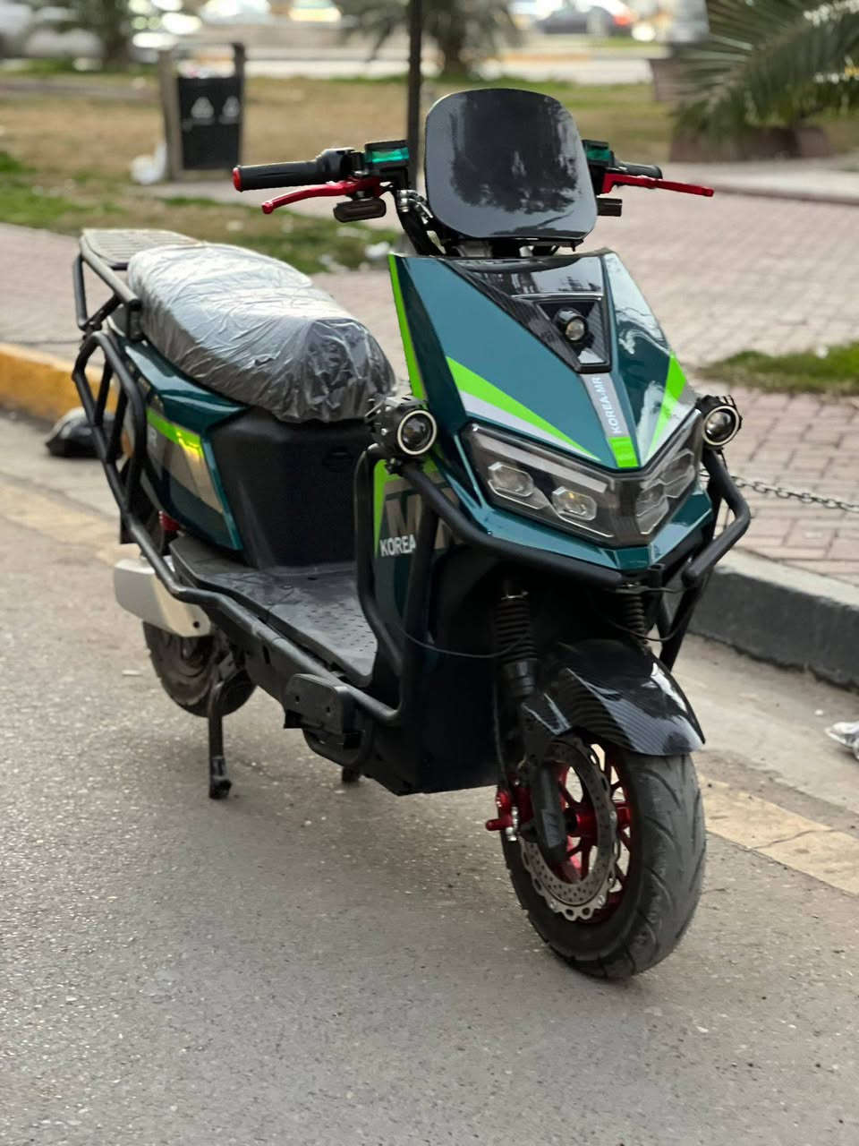 سلام عليكم شباب دراجه شحن زيرو زير سكنس مدرع كوري ام ار دراجه اليوم طلعت من وكاله بعدها ع وضع شركه غير مستخدمه ابد صفر كيلو متر دراجه عالميه وبيها مواصفات تخبل
الموديل 2026
النوع سكنس مدرع 360درجه . بلوجكترات جانبيه 
السرع 1.2.3.4
السرعه 90 
البطاريات 6دبل 
تشغيل عن بعد 
جهاز انذار السرقه 
تشغيل كارت الذكي 
بريكات +ويل امامي رياضي من شركه 
ملف جبير 2500Wحقيقي 
بريكات دسكات دهن هيدروليك 
كشن سياحي   vib 
دبل إشاره 
اشاير رباعيه 
لايتات زنوزن قويه جدا 
لونها مميز 
نوعا سكنس KOREA MR مدرعه
بيها 3قطع فايبر كاربون اصلي من شركه 
دراجه كامل وصل المعرض موجود ابسمي 

اي استفسار اتصال 

***********

مكاني بغداد
