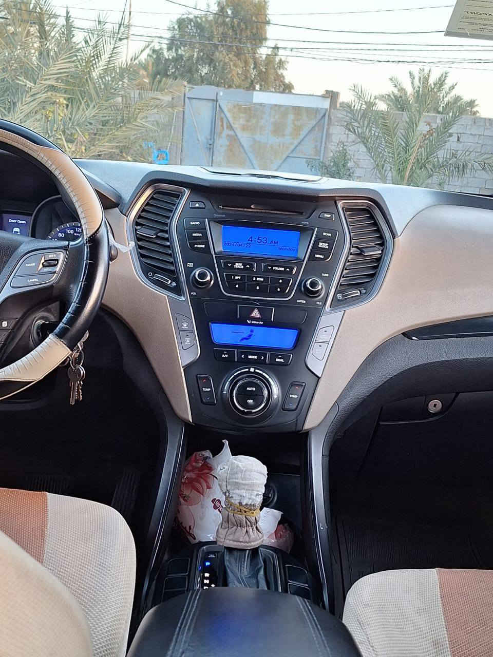 للبيع 
سنتافي خليجي 2015 مكفول من الصبغ والضربه يها ملاحضات بسيطه
رقم بابل 
السنويه لغايه 2027
ماشيه 147
 مكان السياره
النجف  المناذره 
 
السعر 175 بيها مجال
 
***********
