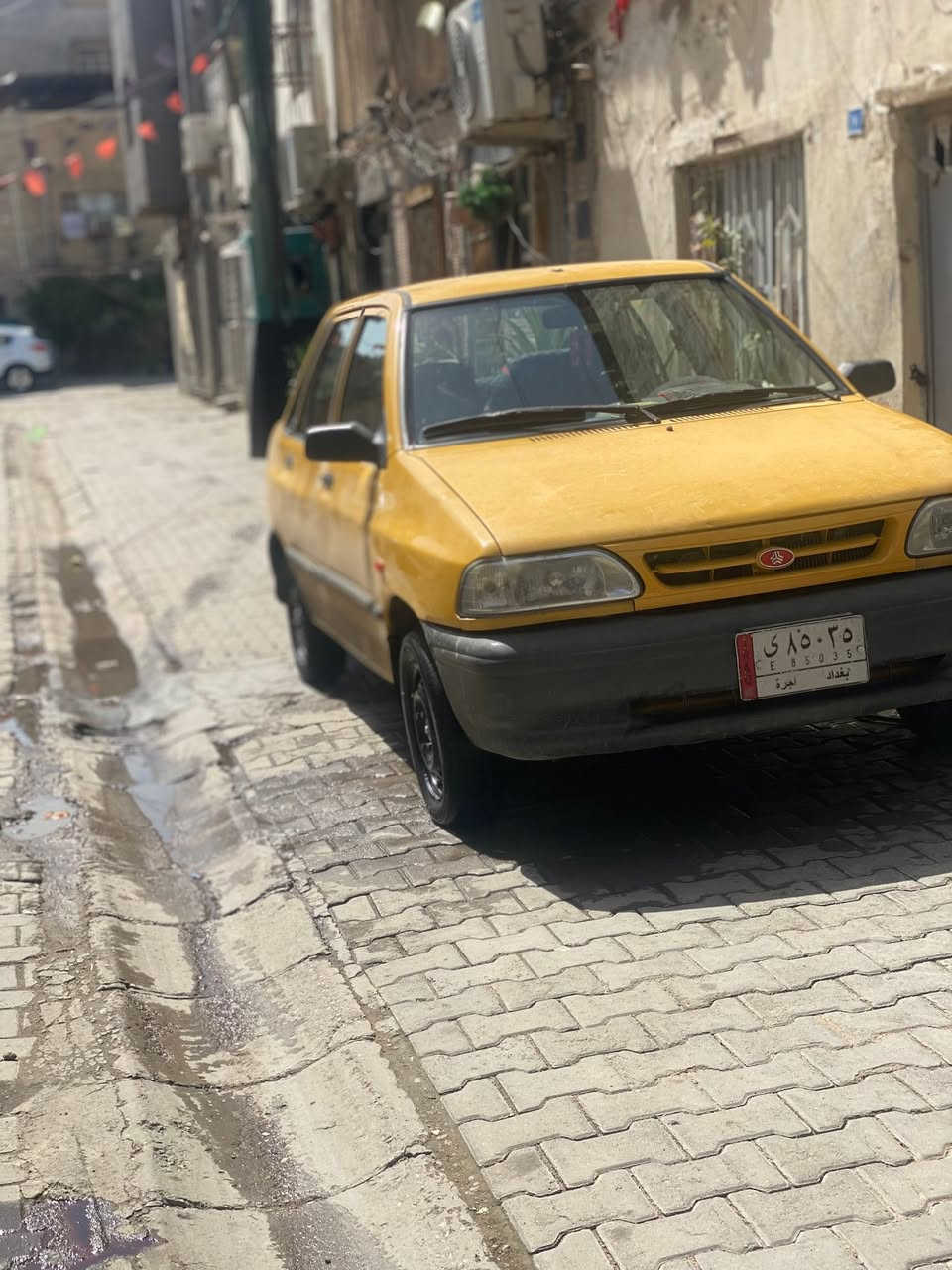 سلام عليكم من رخصت الدمن الكروب سايبه مديل 13 سياره حلوه ومرتبه شوصيها مكفولات غرفتها حلوه السياره ما نقصها شي ٣٣ واستفسار اكثر خابرني وتدلل ***********
